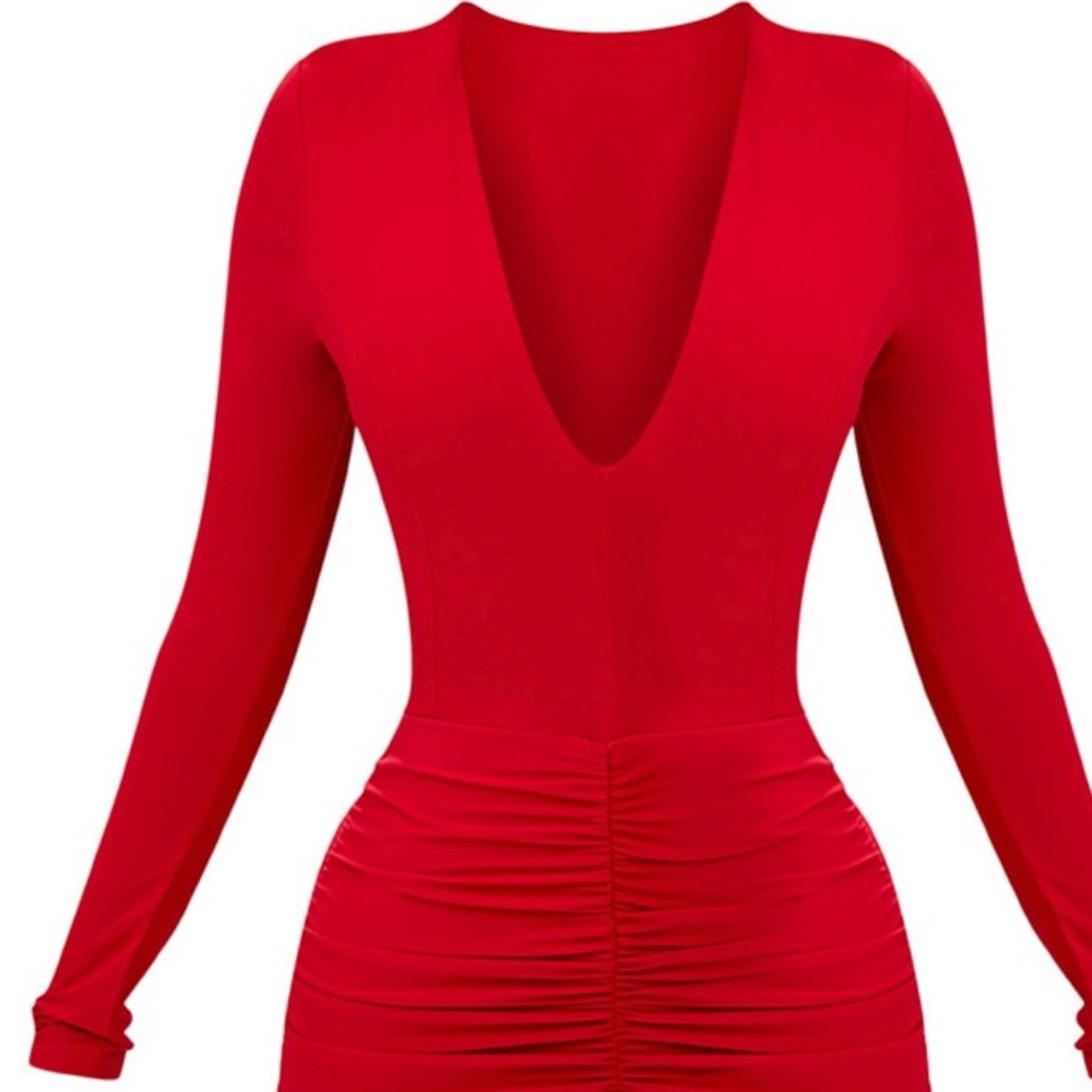 Pretty Little Thing Ruched Mini Dress - Picture 3 of 3